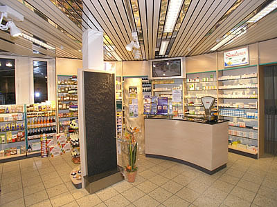 Ladenbau, Drogerie, Flükiger, Hinwil, Drogerieeinrichtung, Ladenumbau