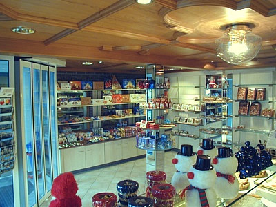 Ladenbau, Bäckerei, Motzer, Walter, Amrei, Gonten, Bäckereieinrichtung, Korpusanlage